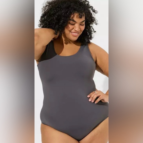 torrid Tops - Torrid Sculpting Knit‎ Double Scoop Bodysuit Grey Sz 1X